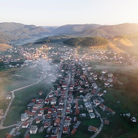 Къща За Гости "Люнгови" Zmeitsa Exteriör bild