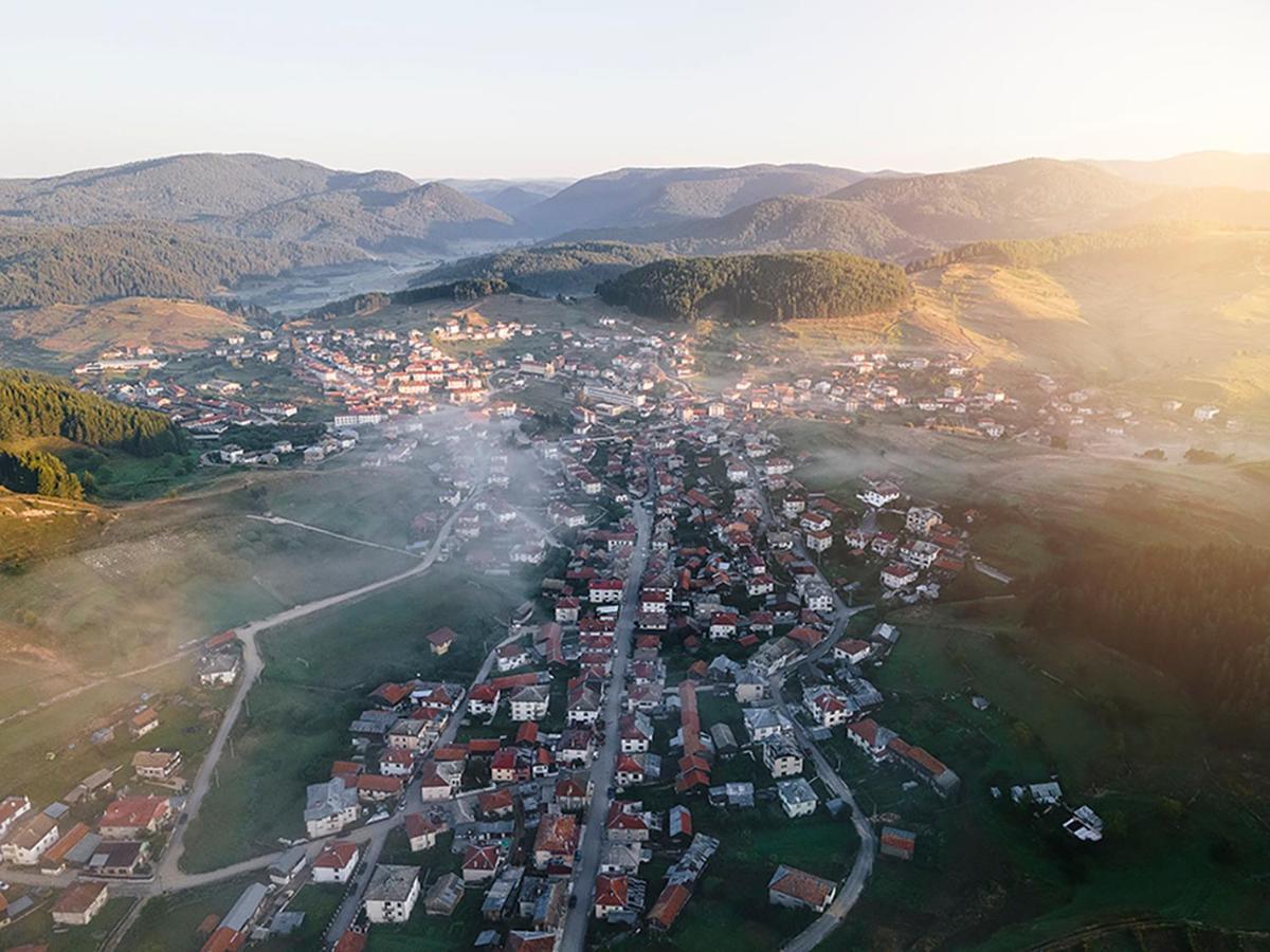 Къща За Гости "Люнгови" Zmeitsa Exteriör bild
