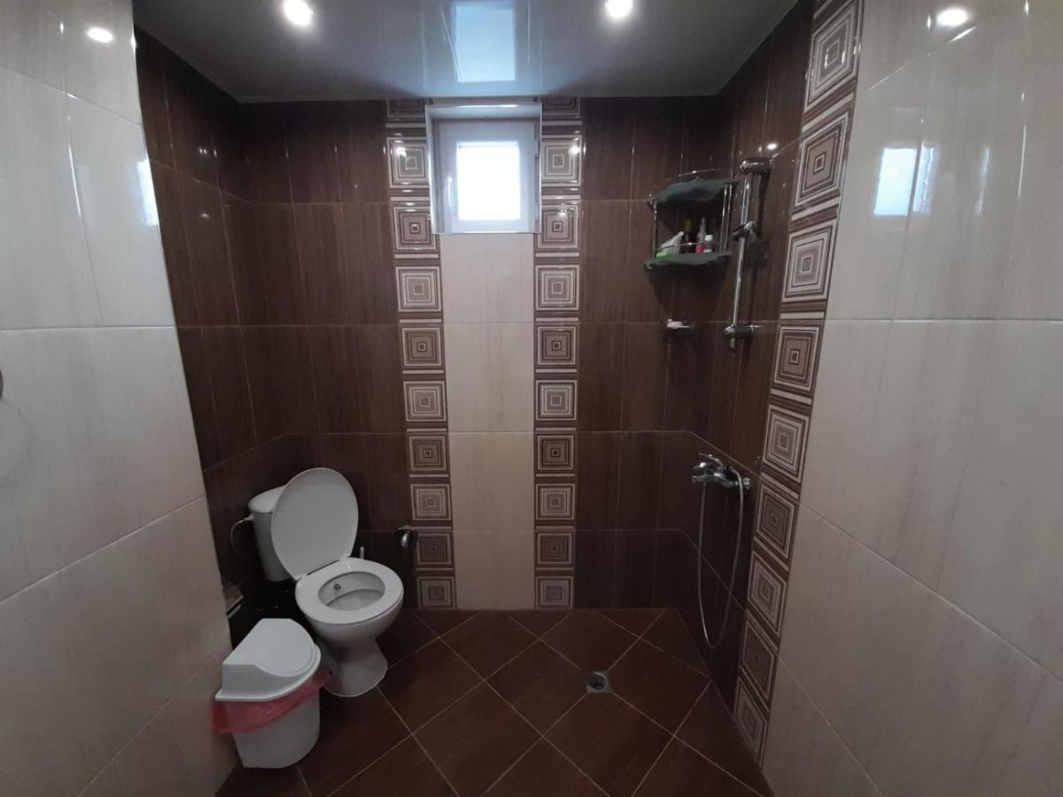Къща За Гости "Люнгови" Zmeitsa Exteriör bild