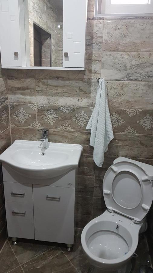 Къща За Гости "Люнгови" Zmeitsa Exteriör bild